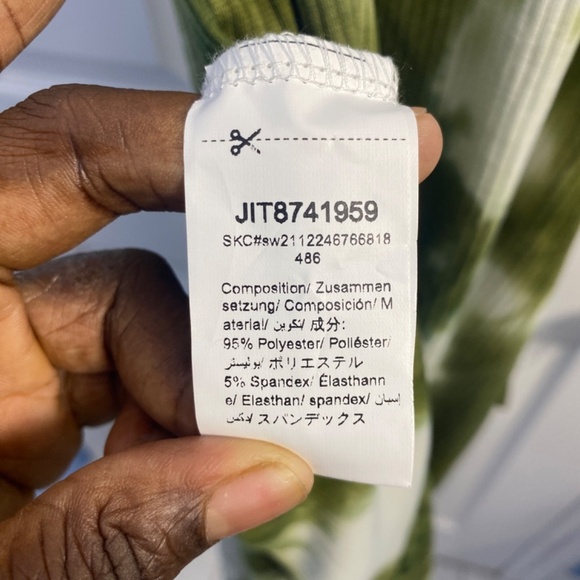 SHEIN tie-dye green dress with adjustable straps and side slit - Picture 10 of 11